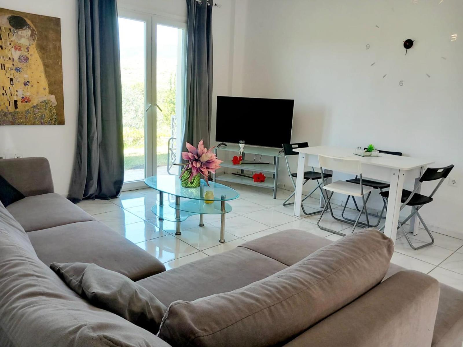 4T Apartments 아르고스톨리온 외부 사진